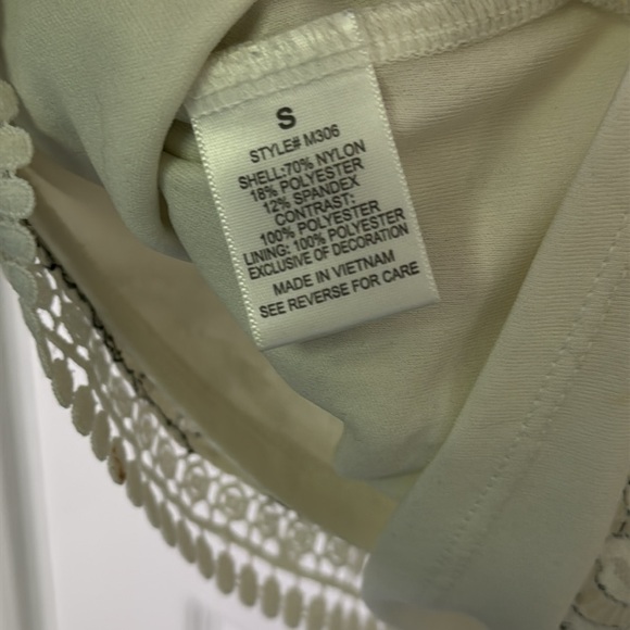 Cream Short Sleeve Lace Blouse with Embellished Design - Picture 7 of 9